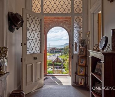 Character Home with stunning views - Photo 5