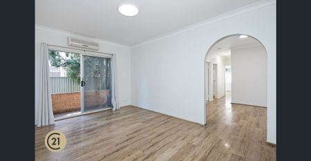 Modern 2-Bedroom Unit in Prime Location – Walk to Station, Shops & Schools - Photo 3