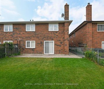 #Main Level - 28 John Lindsay Court – Toronto W05, Ontario - Photo 6