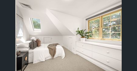 Stylish City Fringe Living - Photo 3