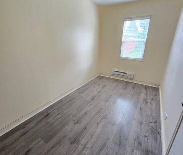 2 Bedroom Duplex - Photo 2