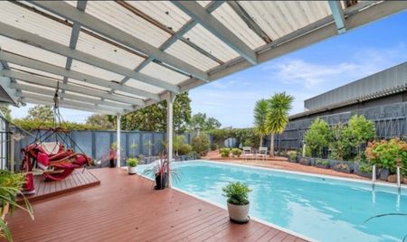 Melton West - Photo 5