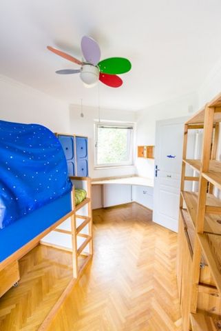 Denevér köz - Fotó 4