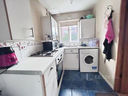 1 bedroom semi-detached house to rent - Photo 3