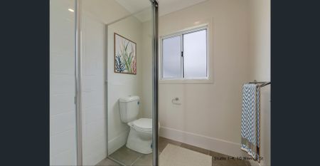 FULLY FURNISHED, DESIGNER STUDIO APARTMENT – BILLS INCLUDED! - Photo 4