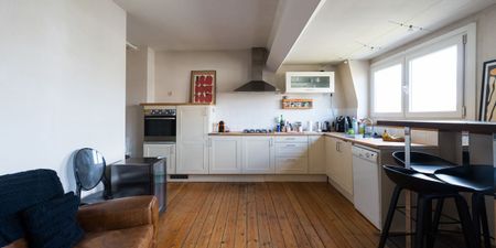 Appartement te huur in Ukkel voor € 950 met 1 slaapkamer - Photo 4