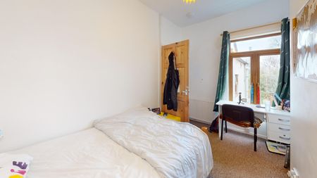 77 Kitchener Road - Photo 2