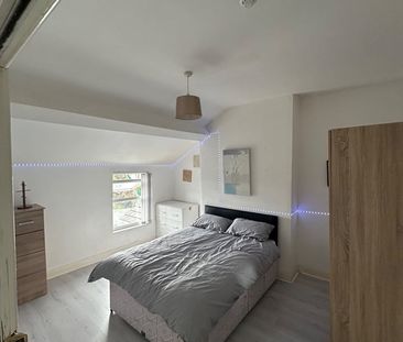 Room in a Shared House, Breeze Hill, L9 - Photo 1