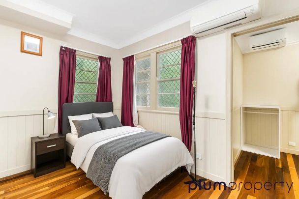 “Fantastic Indooroopilly home with multipurpose room downstairs” - Photo 1