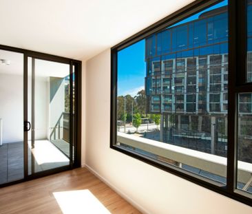 Stylish 2 Bedroom Apartment in Dickson Centre - Photo 3