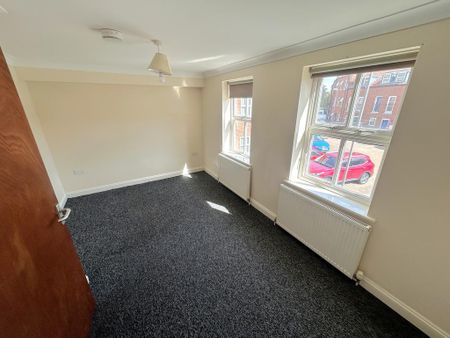2 bedroom maisonette to rent - Photo 3