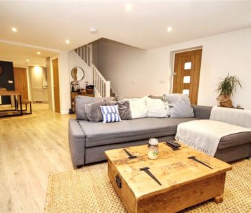 2 bedroom semi-detached house to rent - Photo 4