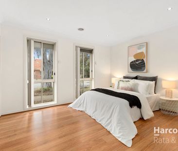 Charming 3-Bedroom Home in South Morang - Photo 3