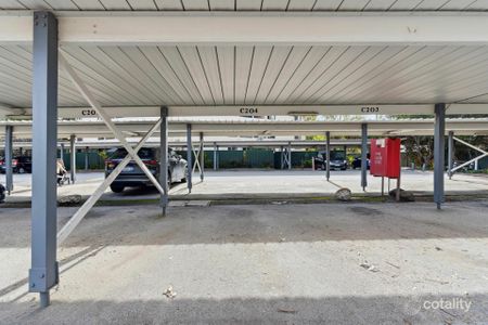 Modern, low-maintenance living in the heart of Wembley - Photo 3