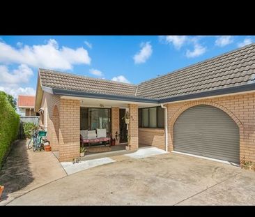 2-bedroom shared unit/townhouse, Bambaroo crescent - Photo 1