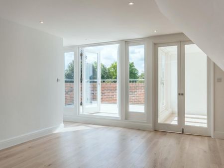 2 King Georges Walk, 5 High Street, Esher, Surrey, KT10 - Photo 5