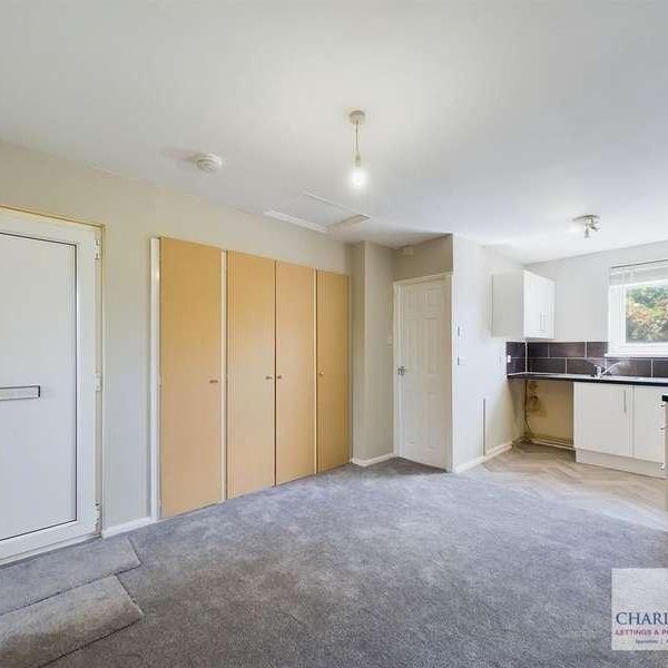 The Sandfield, Northway, Tewkesbury, GL20 - Photo 1