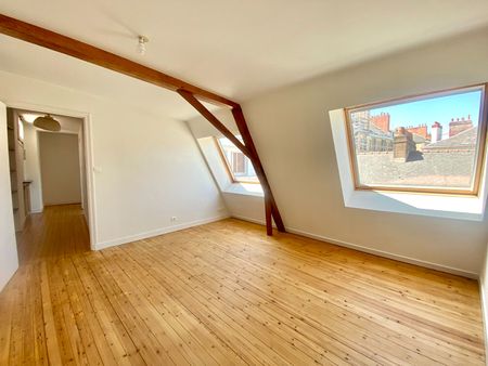 A LOUER - NANTES CATHÉDRALE - Appartement 2 pièces de 54.50 m² (60.60 m² au sol) - Photo 4