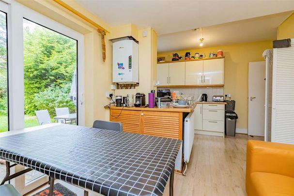 4 bedroom house to rent - Photo 1