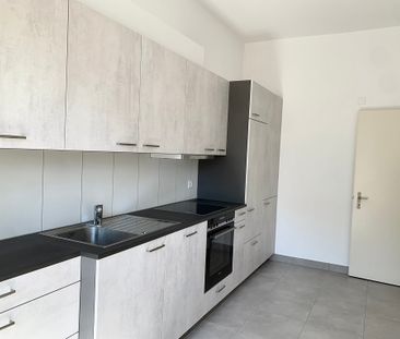 Appartement rénové de 2.5 pièces au rez-de-chaussée - Photo 2