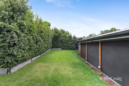 22 Booyan Crescent, Greensborough - Photo 5