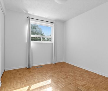 For Lease - 31 Springhead Gardens, Richmond Hill, Ontario - Photo 6