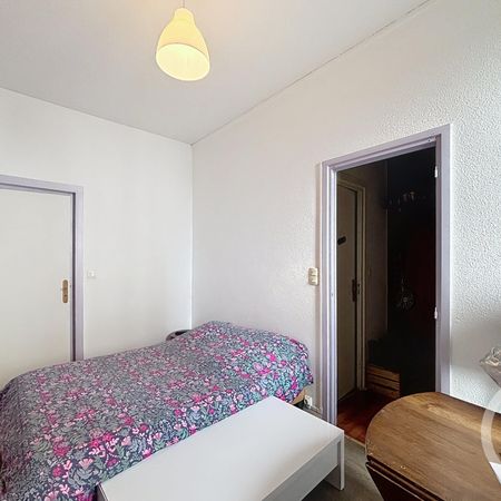 Location Appartement 2 pièces 46m² CHATEL GUYON 63140 - Photo 4