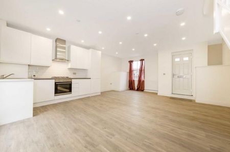 3 bedroom flat to rent - Photo 3