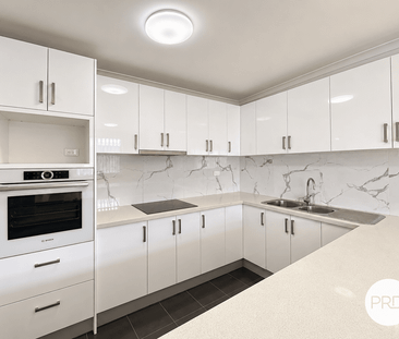 Spacious and Secure 2-Bedroom Unit in Liverpool! - Photo 2
