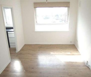 Braemar Gardens, Slough, Berkshire, SL1 - Photo 2