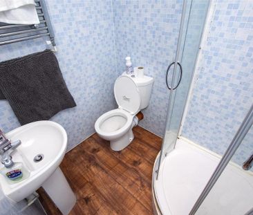 6 bedroom house to rent - Photo 1