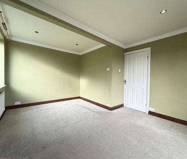 3 bedroom detached bungalow to rent - Photo 6
