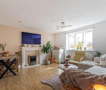 O'leary Drive, Cardiff Bay, Cardiff, CF11 - Photo 1