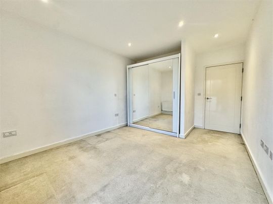 Imperial Drive, Harrow - Photo 1