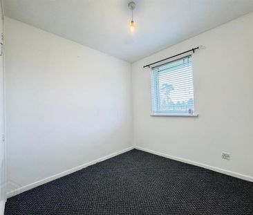 13 Rathfern Way, Rathfern, Newtownabbey, BT36 6BX - Photo 4