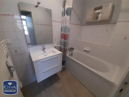 Location Appartement 1 pièce 31m² CHATELLERAULT 86100 - Photo 5