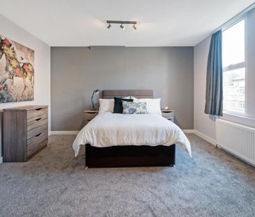 The Village Street, Burley, Leeds - Photo 2