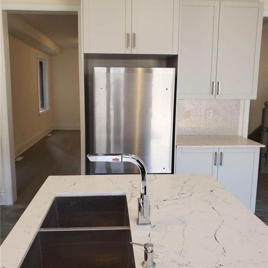 For Lease - 19 Cobriza Crescent Unit# (Upper), Brampton, Ontario - Photo 1