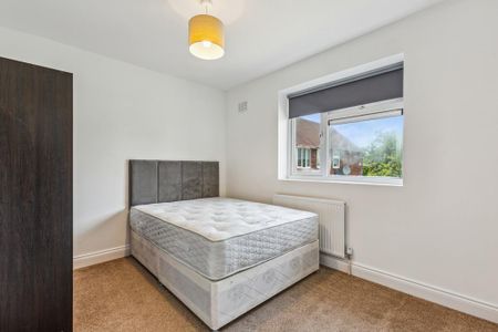 House share to rent - Photo 2