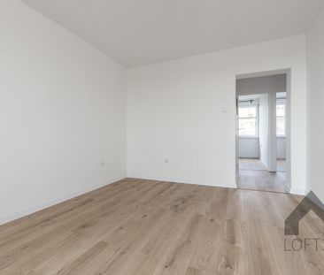 Duże trzypokojowe mieszkanie z balkonem i ładnym widokiem w centrum... - Фото 1