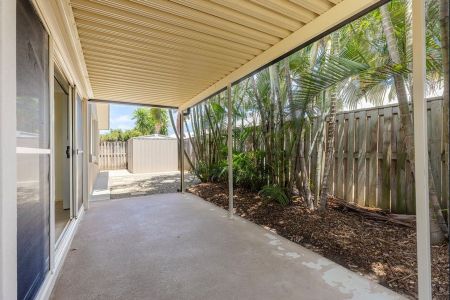 Well Presented 4 Bedroom Home - Photo 3