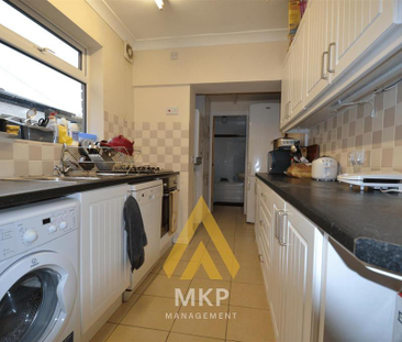 4 bedroom terraced house to rent - Photo 1