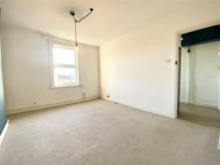 1 Bedroom - Photo 4