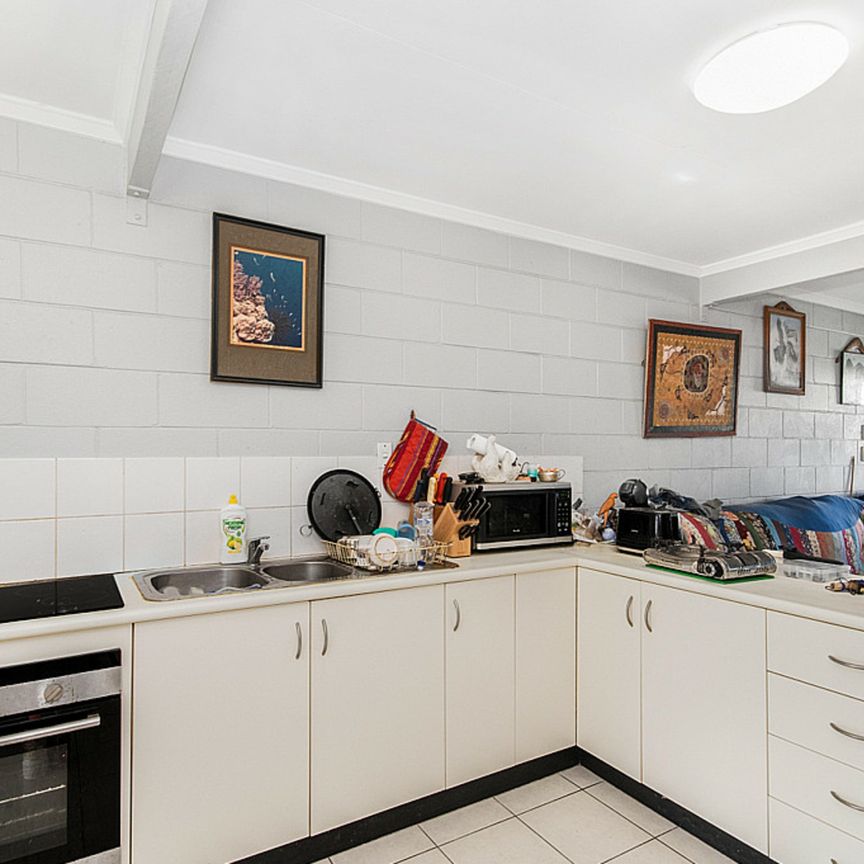 1/115 Thirteenth Avenue, RAILWAY ESTATE - Photo 1