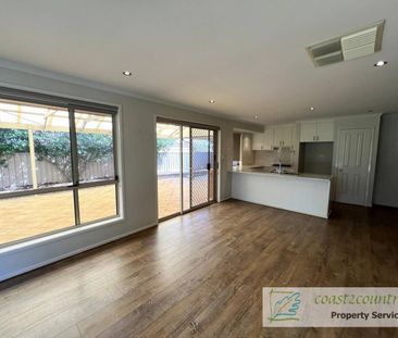 Fantastic Family Home in Ideal Location! - Photo 6