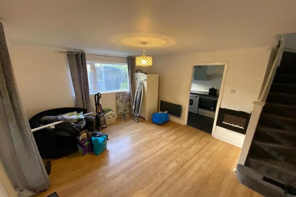 2 bedroom terraced house to rent - Photo 1