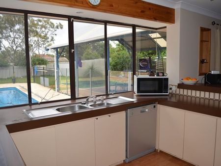 28 Scales Way, Spearwood - Photo 3