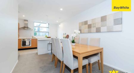 Modern Three-Bedroom Townhouse Offering Space, Style, and a Prime Parnell Location - Photo 3