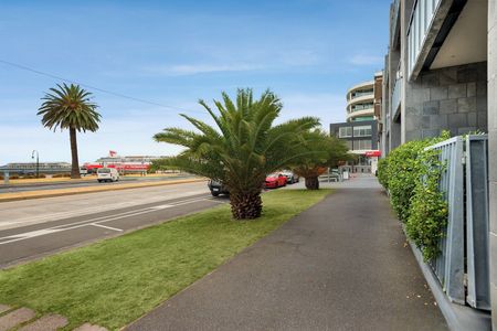 Furnished Abode – Baysides Best - Photo 2