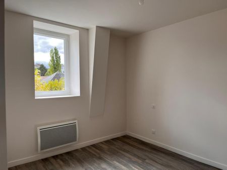 Location Appartement 2 pièces 47m² BRIOUDE 43100 - Photo 2